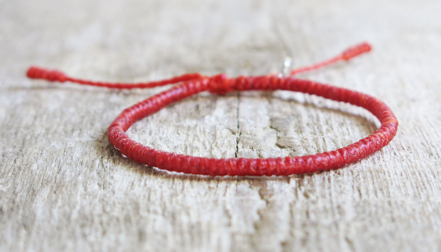 ENERGY - Red Knotted Bracelet that brings Luck and Energy