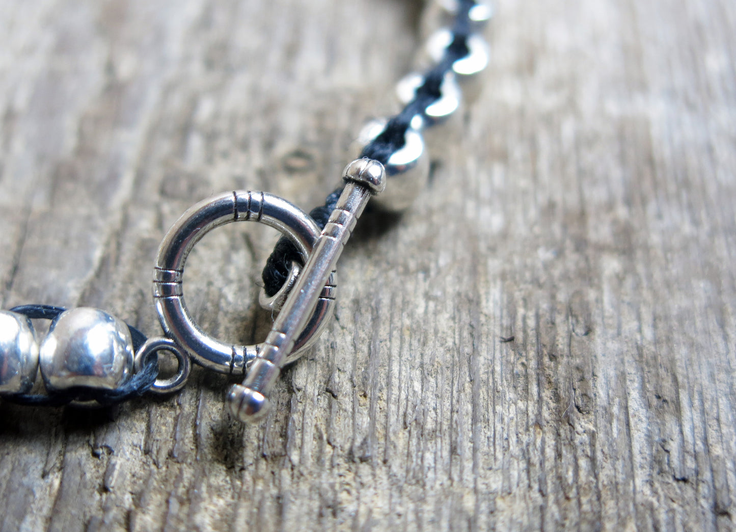 MATIN - Tibetan Style Knotted Bracelet