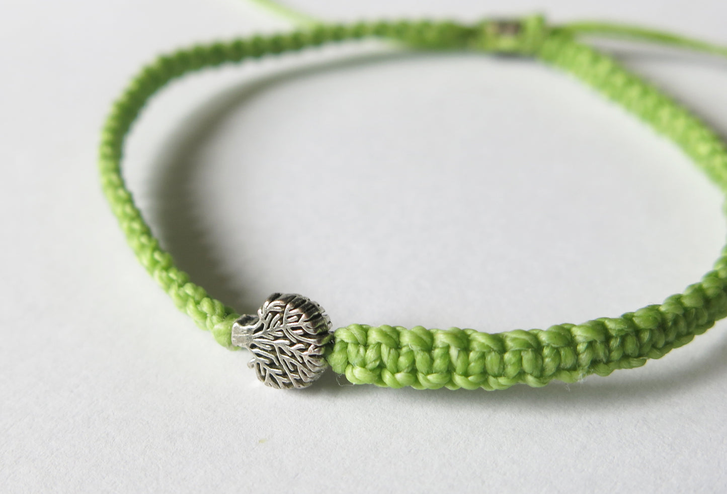 NICOLAS - Minimalist bracelet with adjustable sliding knot for closure