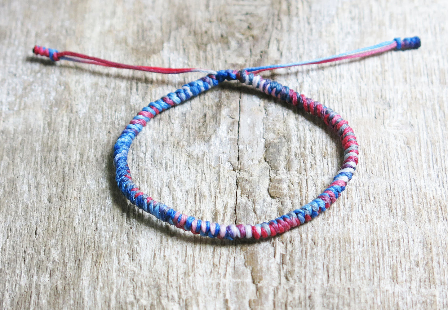 SARA - knotted Bracelet with adjustable sliding knot for closure