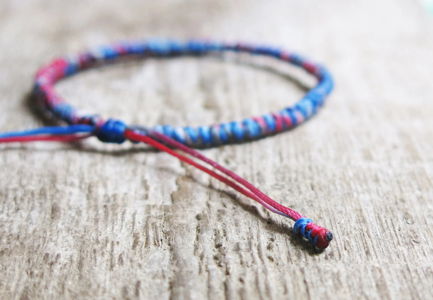SARA - knotted Bracelet with adjustable sliding knot for closure