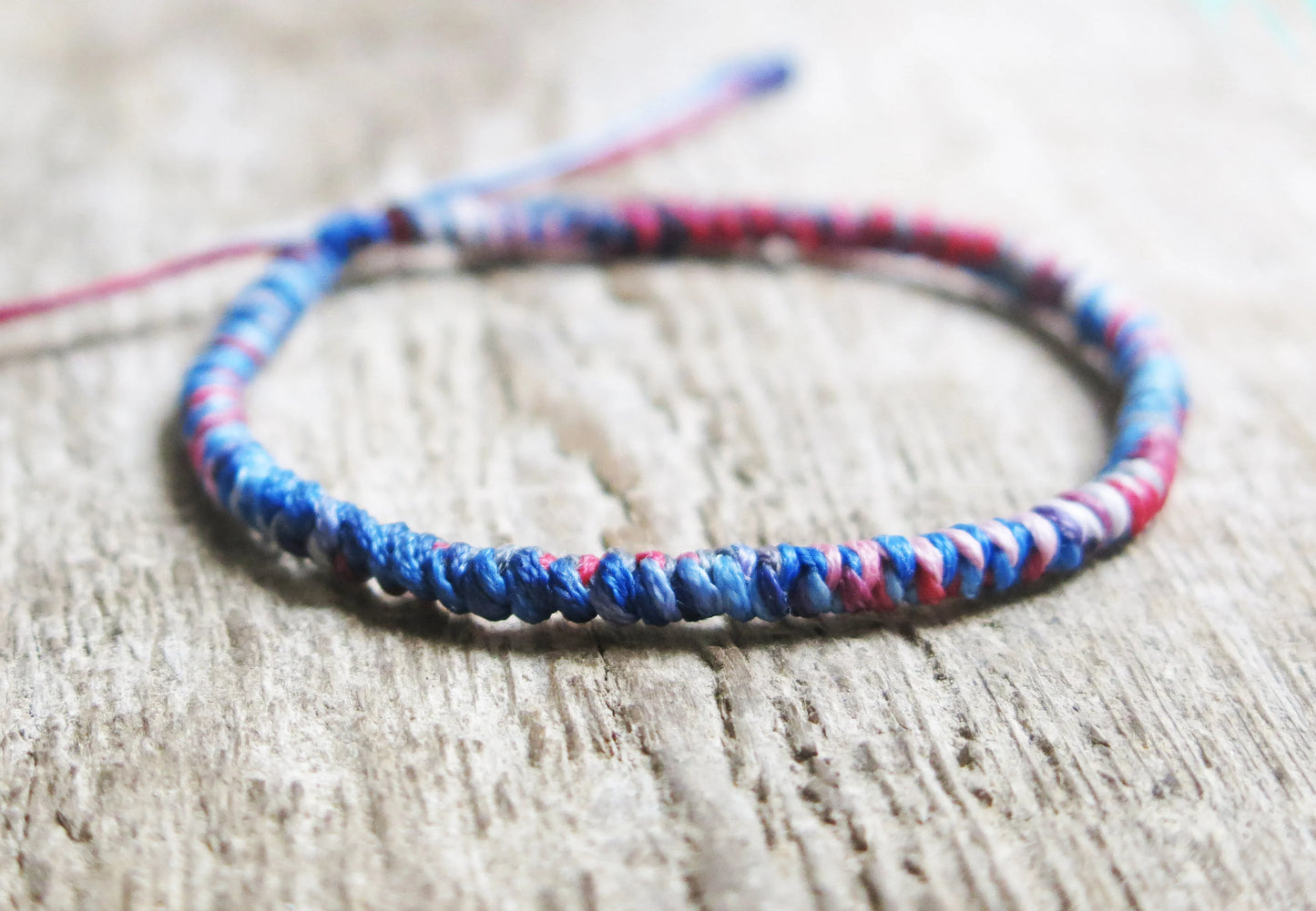 SARA - knotted Bracelet with adjustable sliding knot for closure