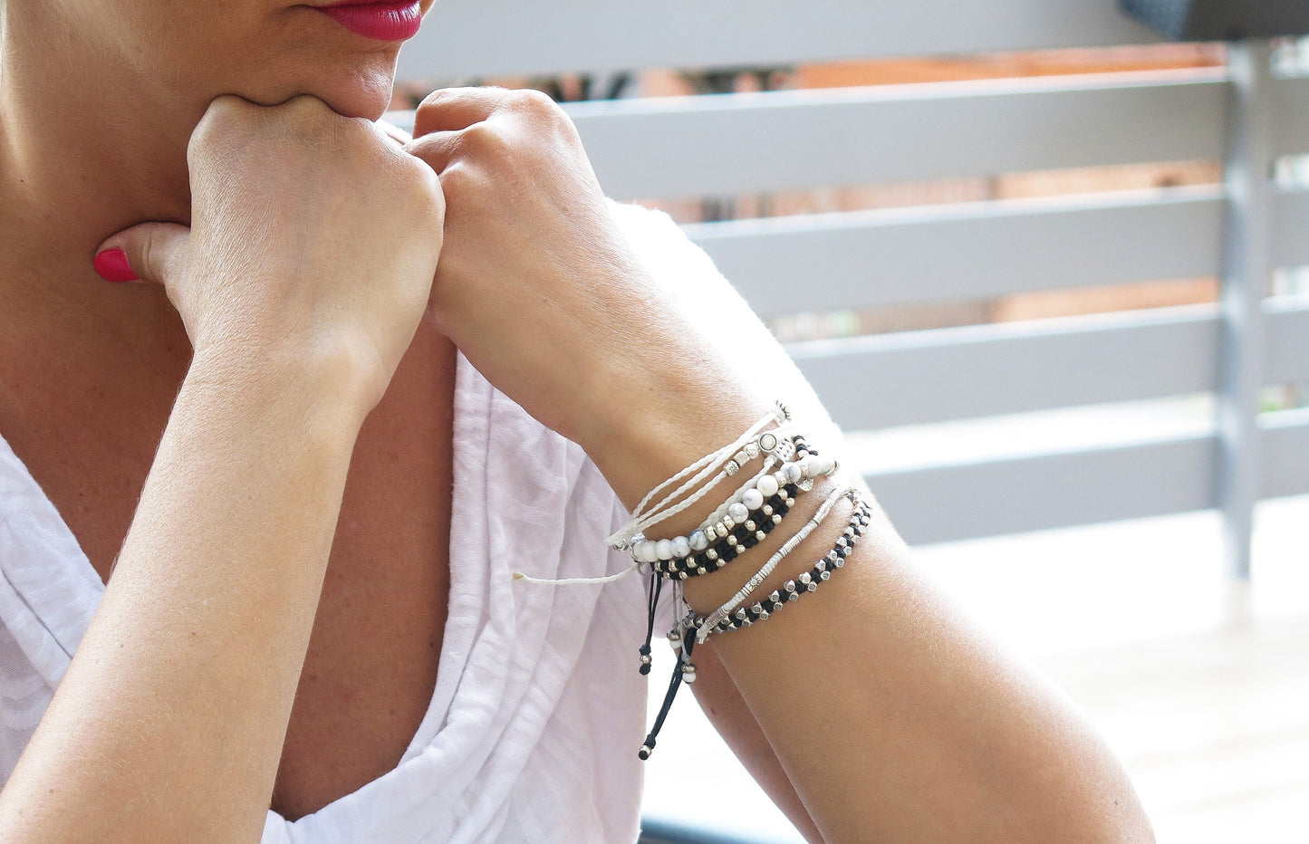 BLACKY - Tibetan style knotted Bracelet with metallic Beads
