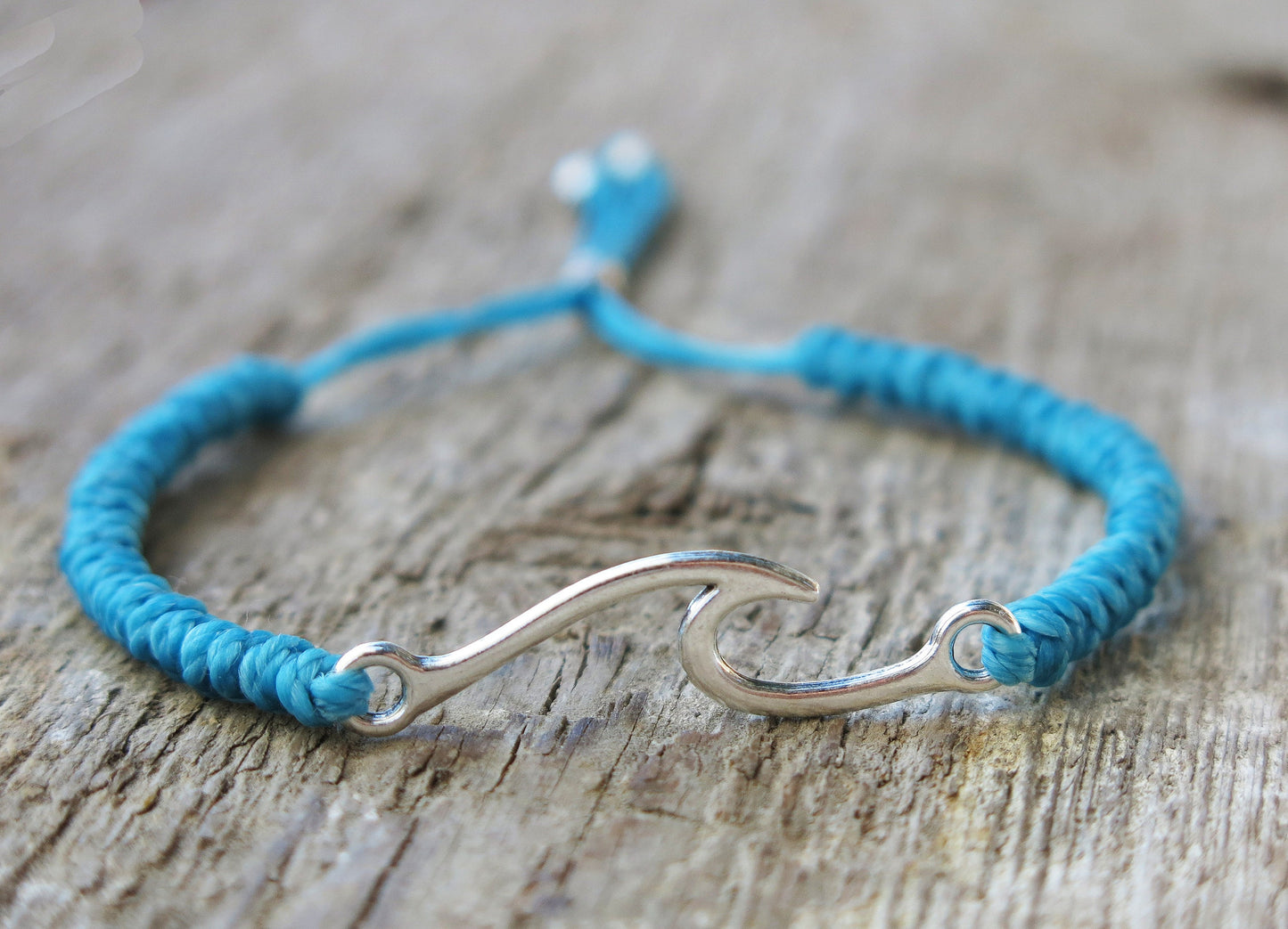 WAVE - Adjustable Minimal style knotted Bracelet