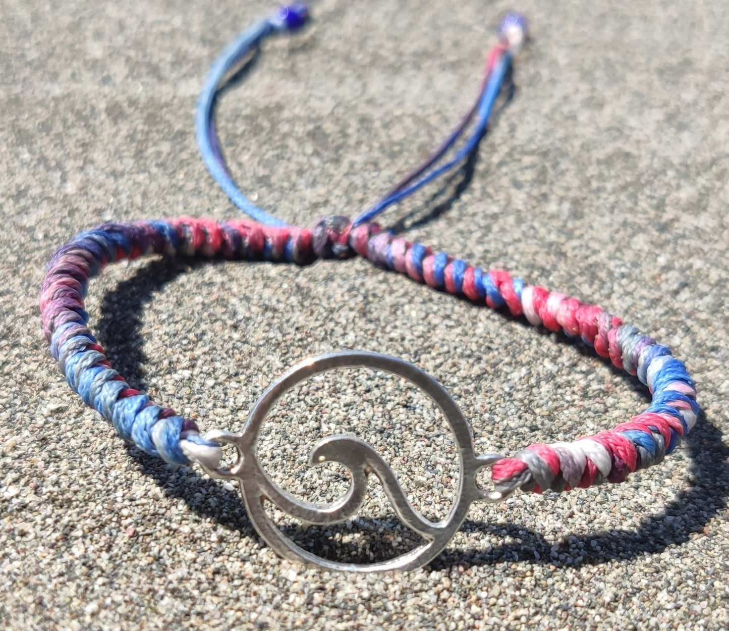 WAVE - Adjustable Minimal style knotted Bracelet