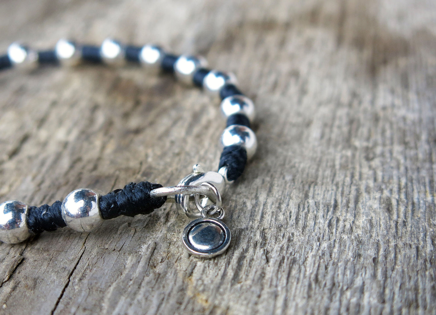 BUCCO - Knotted Bracelet with metal Beads