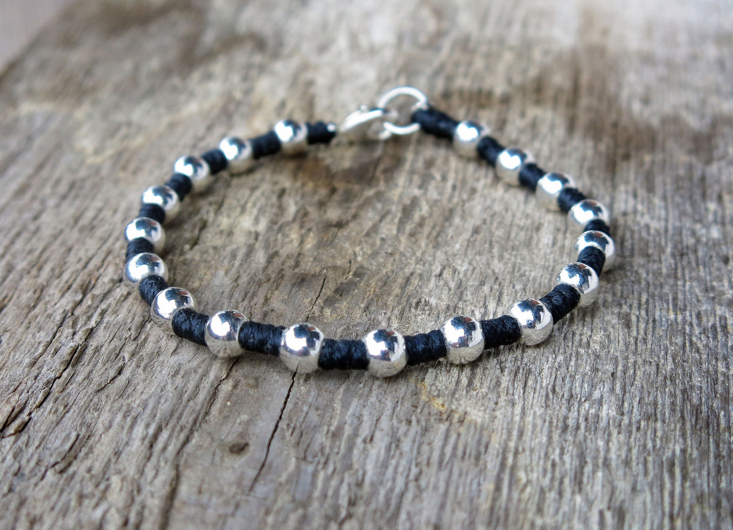 BUCCO - Knotted Bracelet with metal Beads