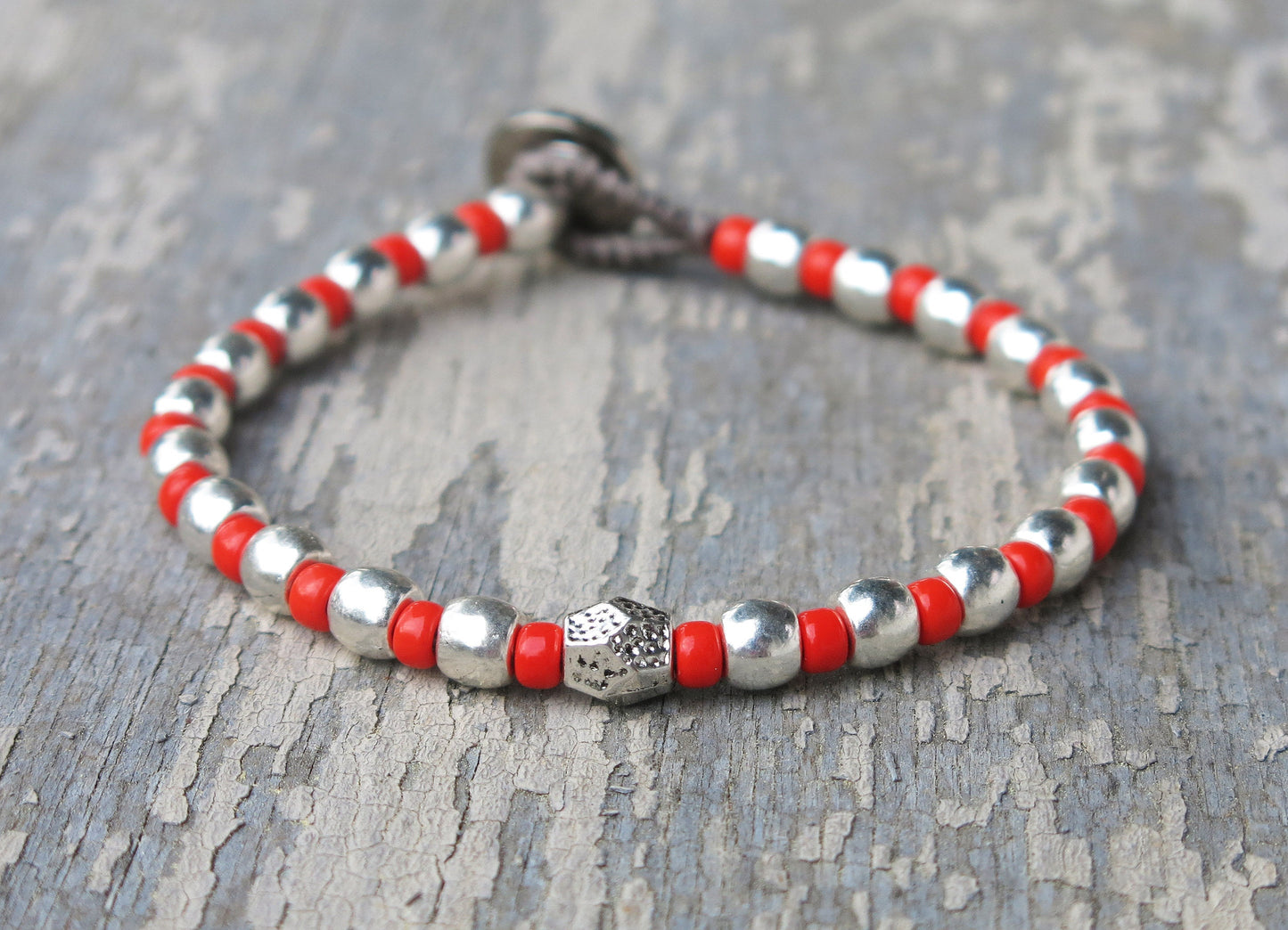 SARDEGNA - Knotted Bracelet with ceramic and silver-plated beads