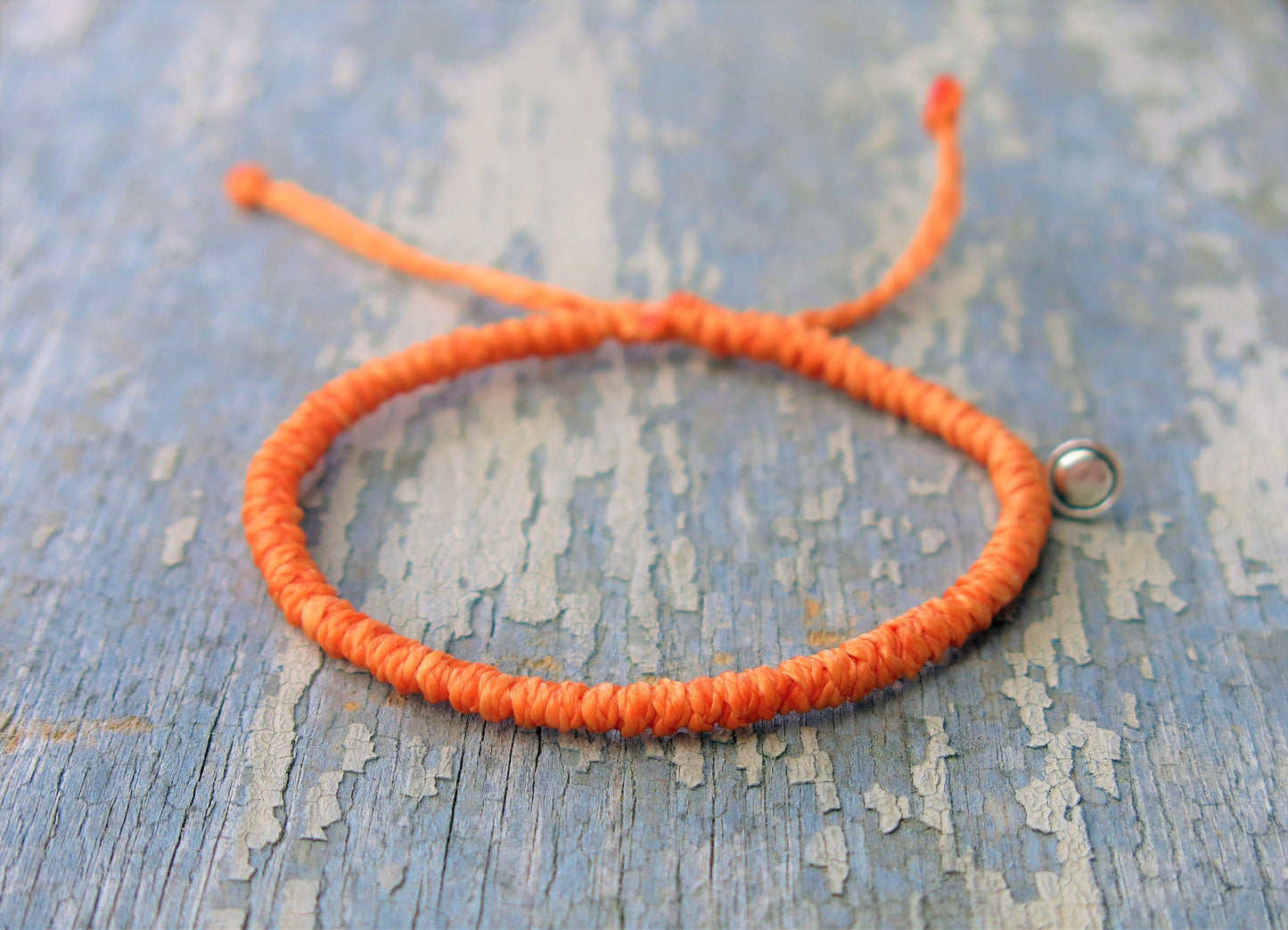ORANGE - Knotted Bracelet that brings creativity and happiness
