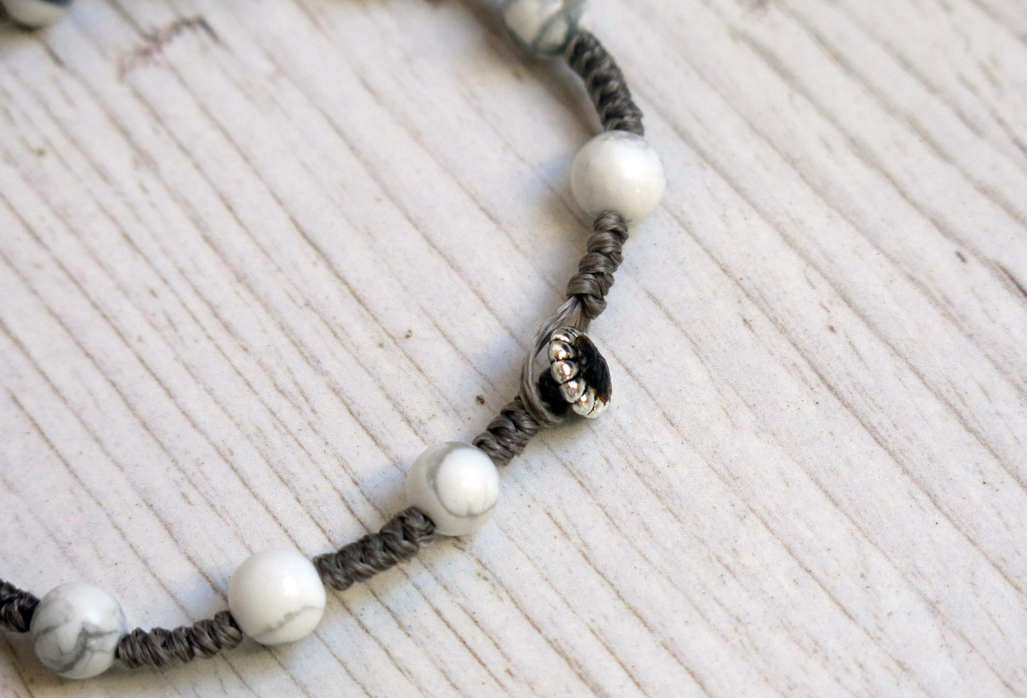 QUINCY - Urban style knotted bracelet with beads
