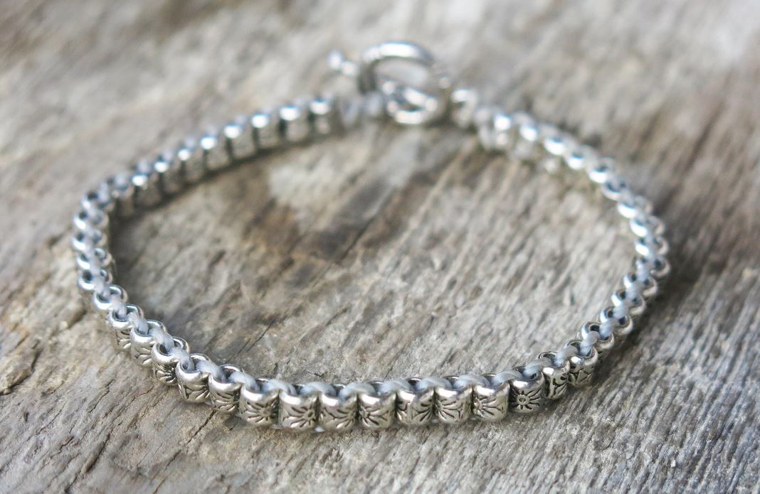 MATIN - Tibetan Style Knotted Bracelet