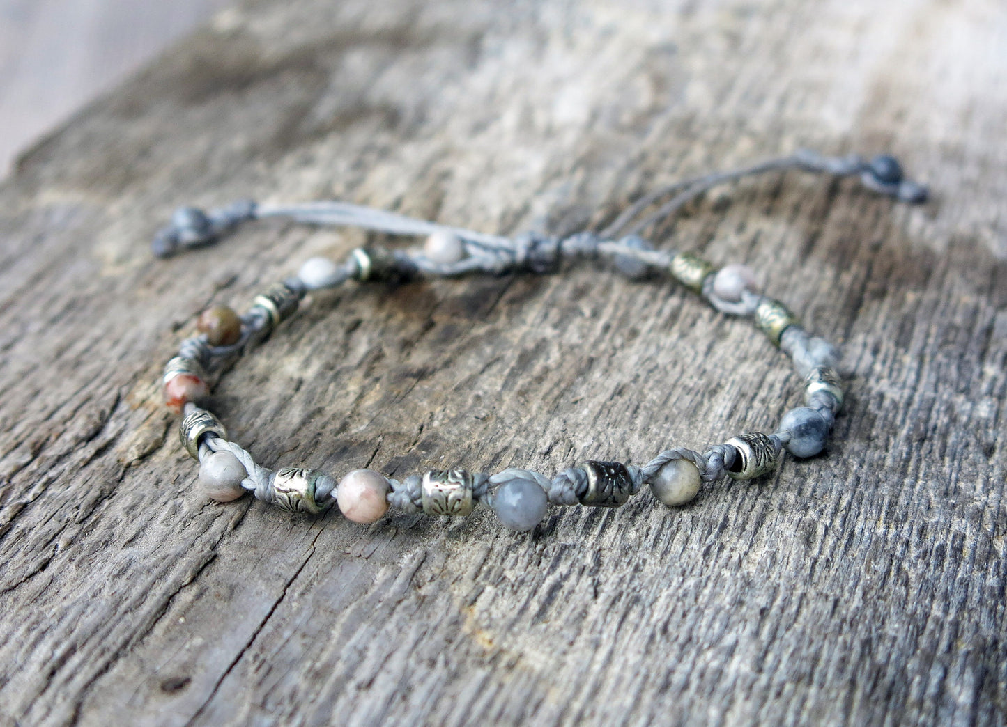 JULIAN - Tibetan style knotted Bracelet with Beads